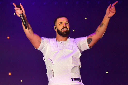 Drake live aug 17 2018 uxt billboard 1548